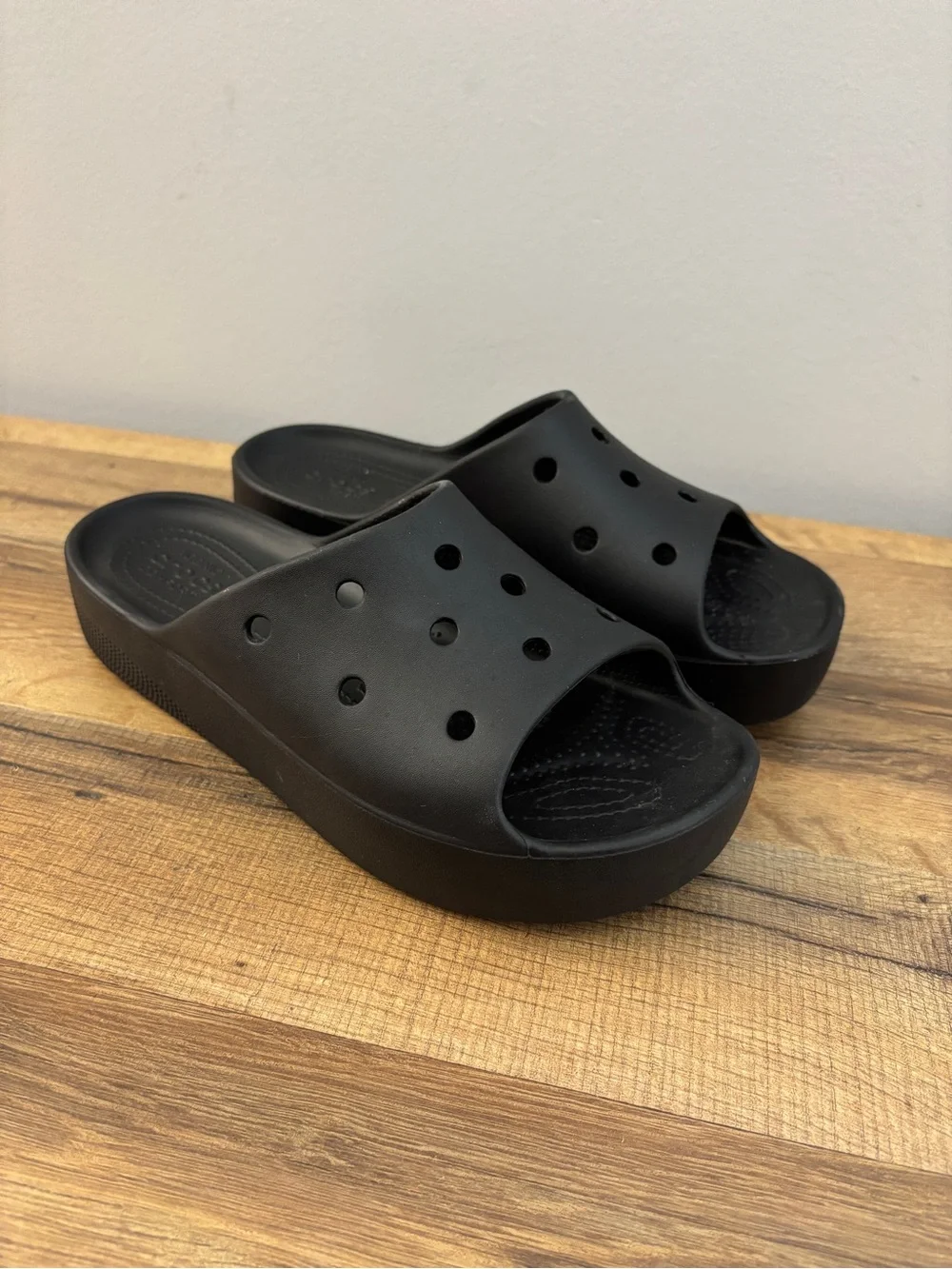 Crocs Classic Platform Slide Sandals Black Women's